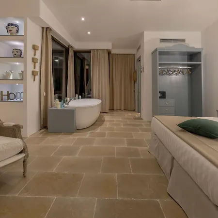 Romantic Relais Alojamento de Acomodação e Pequeno-almoço 4*