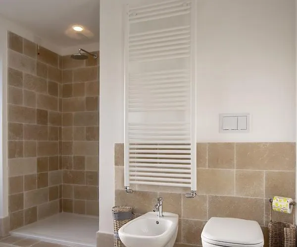 Alojamento de Acomodação e Pequeno-almoço Romantic Relais 4*